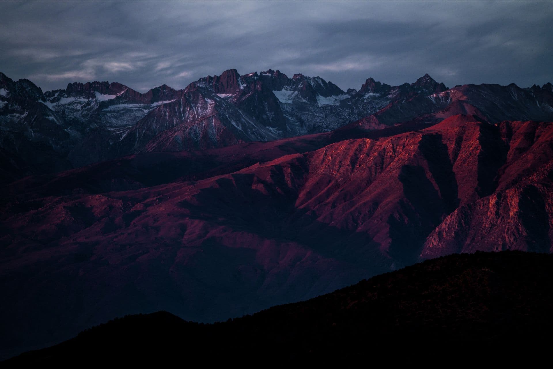 Tiroler Bergkette im Abendlicht – Region Kitzbühel